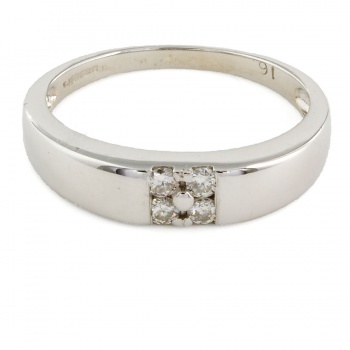 18ct white gold Diamond 4 stone Ring size O